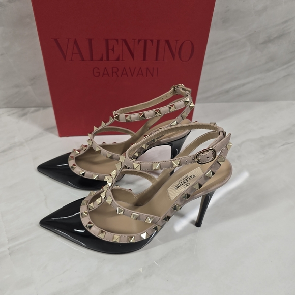 Valentino Garavani Rockstud Black and Tan Women's Shoes - Picture 4 of 12